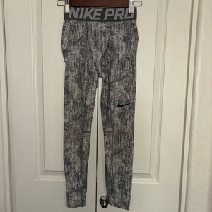 Nike Pro Compression Pants Women’s Small Green Polyester Spandex Blend